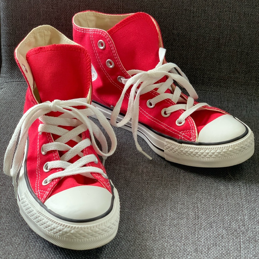 Converse Chuck Taylor All Star high tops in red